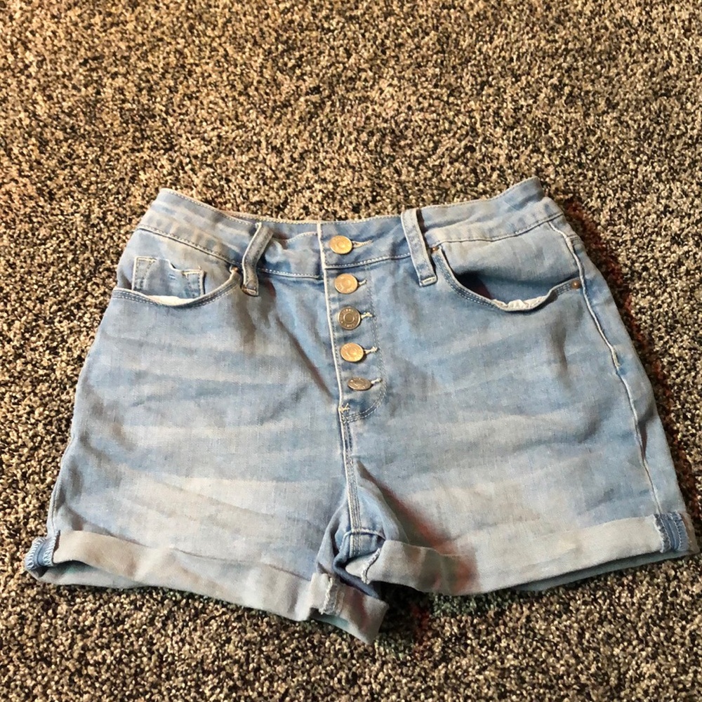 Size 1/25 high rise denim shorts